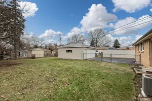 520 Spring St, Roselle, IL 60172 - Photo 34
