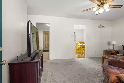 2801 Lawndale Drive, Champaign, IL 61821 - Photo 6