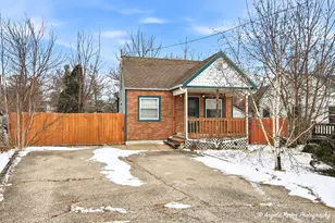 5106 W Westshore Dr, McHenry, IL 60050 - Photo 1