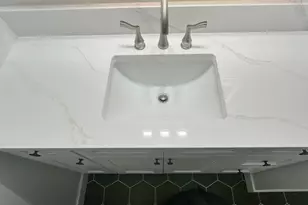 [Address not provided], Chicago, IL 60611 - Photo 12