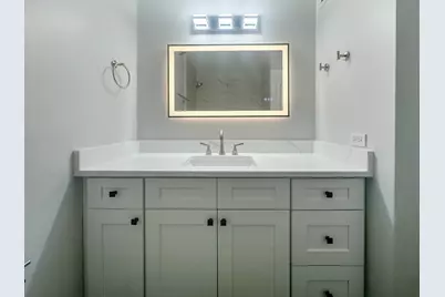 [Address not provided], Chicago, IL 60611 - Photo 10