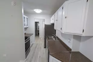 9128 W Terrace Dr, Niles, IL 60714 - Photo 8