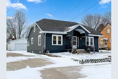 327 W Garfield Street, Freeport, IL 61032 - Photo 44