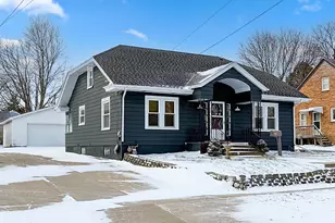 327 W Garfield St, Freeport, IL 61032 - Photo 44