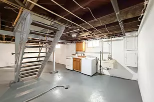 327 W Garfield St, Freeport, IL 61032 - Photo 40