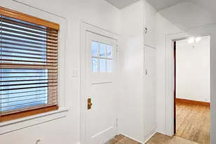 327 W Garfield St, Freeport, IL 61032 - Photo 16