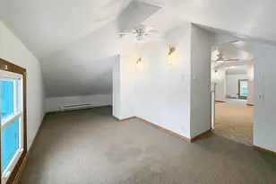 327 W Garfield St, Freeport, IL 61032 - Photo 32