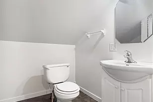 327 W Garfield St, Freeport, IL 61032 - Photo 36