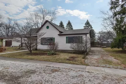 301 E Douglas Street, Saint John, IL 61873 - Photo 2