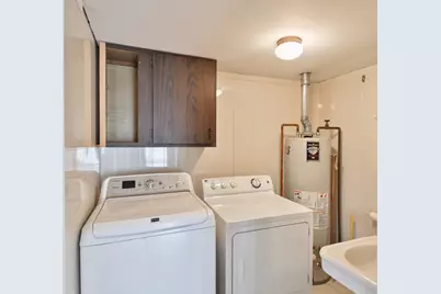 301 E Douglas Street, Saint John, IL 61873 - Photo 14