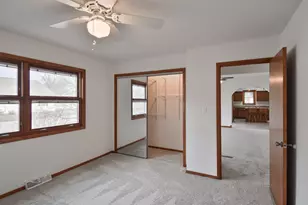 301 E Douglas St, Saint John, IL 61873 - Photo 18