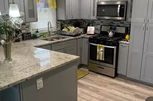 372 Bensley Ave, Calumet City, IL 60409 - Photo 6