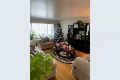 372 Bensley Avenue, Calumet City, IL 60409 - Photo 2