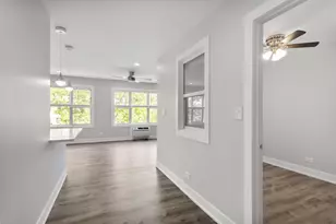 1303 W Estes Ave, Chicago, IL 60626 - Photo 6