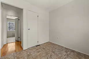 215 Mayfield Dr, Streamwood, IL 60107 - Photo 24