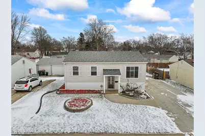 215 Mayfield Drive, Streamwood, IL 60107 - Photo 4