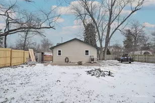 309 Glenwood Ave, McHenry, IL 60051 - Photo 10
