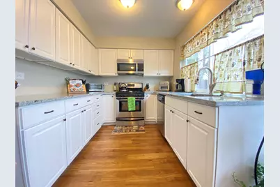 1949 Governors Lane, Hoffman Estates, IL 60169 - Photo 6