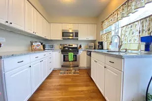 1949 Governors Ln, Hoffman Estates, IL 60169 - Photo 6