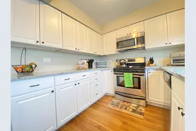 1949 Governors Lane, Hoffman Estates, IL 60169 - Photo 8