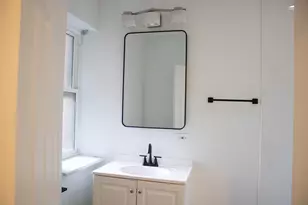 2001 W Fargo Ave, Chicago, IL 60645 - Photo 6