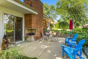 1002 Bruce Dr, Elgin, IL 60120 - Photo 24