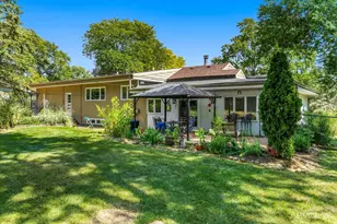 1002 Bruce Dr, Elgin, IL 60120 - Photo 34