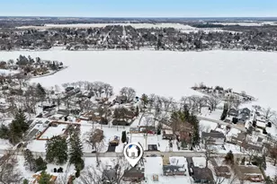 4609 W Shore Dr, Wonder Lake, IL 60097 - Photo 2