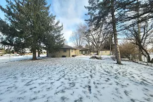 10227 Blazer Ct, Machesney Park, IL 61115 - Photo 18