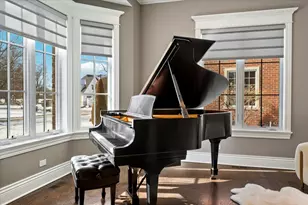 641 Lakeside Dr, Hinsdale, IL 60521 - Photo 10