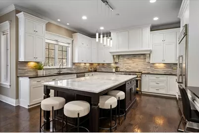 641 Lakeside Drive, Hinsdale, IL 60521 - Photo 32