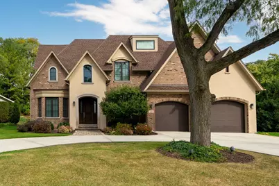 641 Lakeside Drive, Hinsdale, IL 60521 - Photo 2