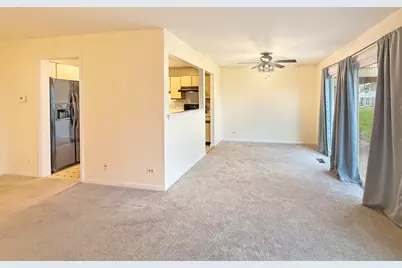 1206 Ballantrae Place #B, Mundelein, IL 60060 - Photo 6