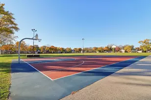 1443 Woodhill Dr, Northbrook, IL 60062 - Photo 52