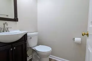 650 Shining Water Dr, Carol Stream, IL 60188 - Photo 10