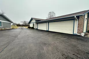 925 Wiltshire Dr, McHenry, IL 60050 - Photo 20