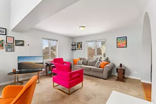 617 Lake Breeze Ct, Lake Villa, IL 60046 - Photo 4