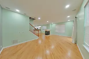 848 Station Blvd, Aurora, IL 60504 - Photo 6