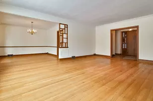 9534 Harding Ave, Evanston, IL 60203 - Photo 4