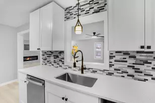 3250 186th St, Lansing, IL 60438 - Photo 2