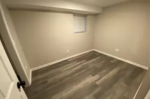 8744 S Saginaw Ave, Chicago, IL 60617 - Photo 8