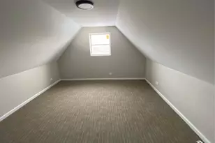 8744 S Saginaw Ave, Chicago, IL 60617 - Photo 16