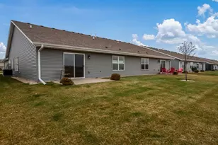 4489 Squaw Vly Dr, Loves Park, IL 61111 - Photo 6