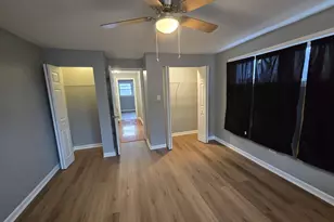 7011 S East End Ave, Chicago, IL 60649 - Photo 1