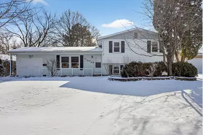 522 Apache Lane, Carol Stream, IL 60188 - Photo 1