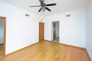 3645 S Wood St, Chicago, IL 60609 - Photo 12