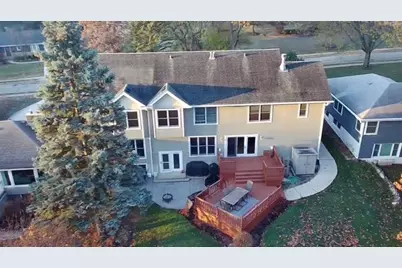 293 Abbotsford Court, Glen Ellyn, IL 60137 - Photo 2