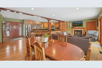 293 Abbotsford Court, Glen Ellyn, IL 60137 - Photo 4