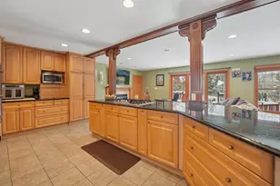 293 Abbotsford Ct, Glen Ellyn, IL 60137 - Photo 8