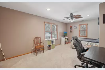 293 Abbotsford Court, Glen Ellyn, IL 60137 - Photo 16